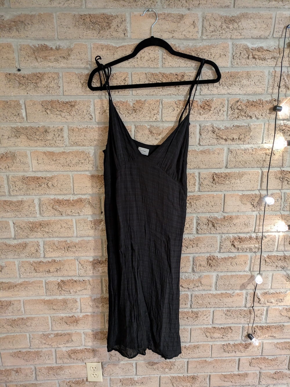 Wilfred Black Midi Slip Dress with Spaghetti Straps